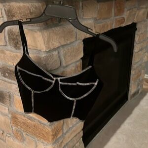 SHEIN Contrast Stitch Asymmetrical Hem Cami Crop Top Size L